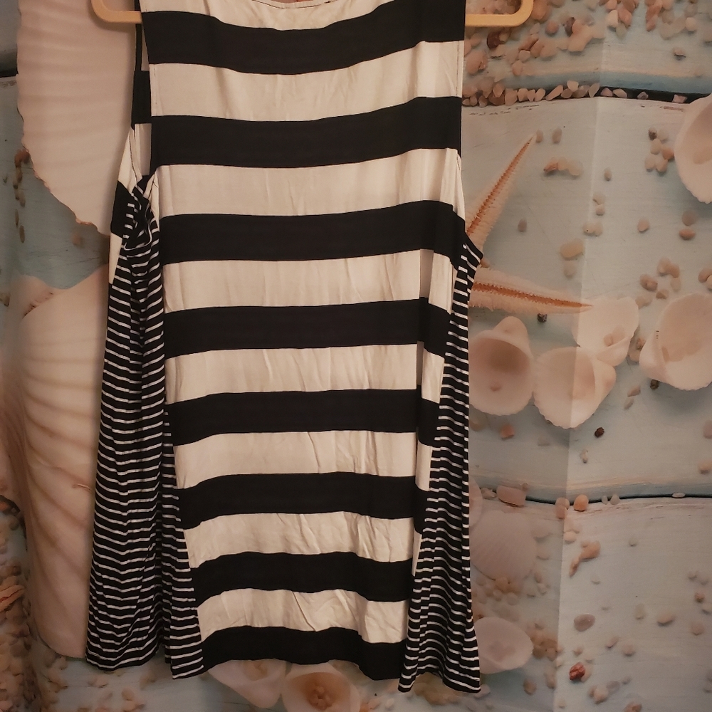 Tank Top - Picture 2 of 3